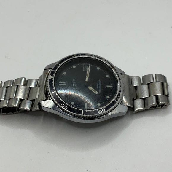 Vintage Rare Timex Manual Wind Divers Watch red dot 1980s Running - Picture 3 of 4